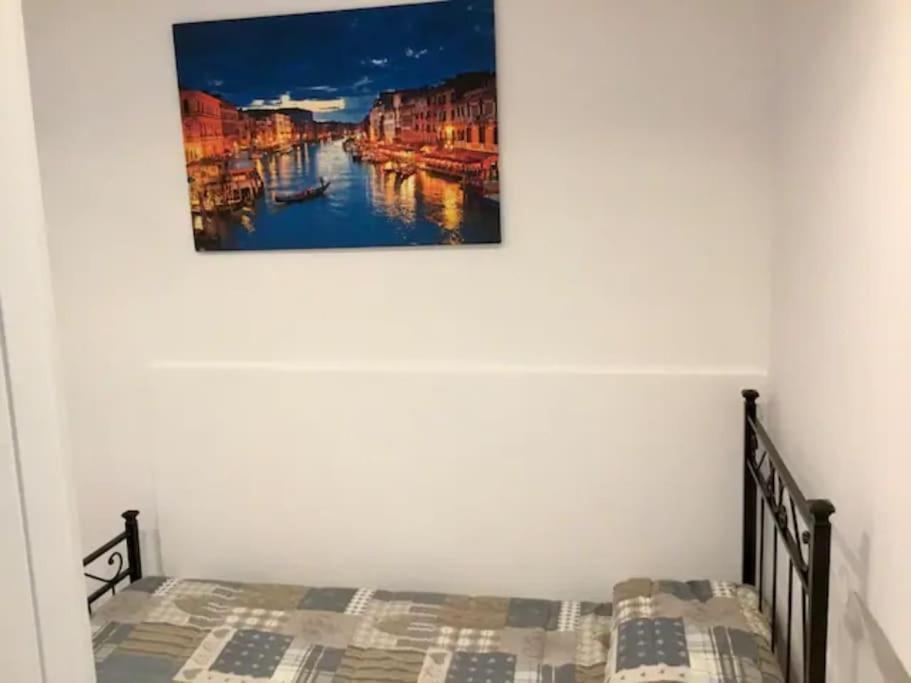 Apartment Close Guglie Bridge Βενετία Εξωτερικό φωτογραφία